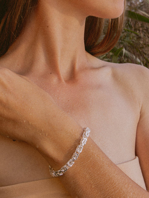 Armband Königskette ROYAL Robust Silber getragen